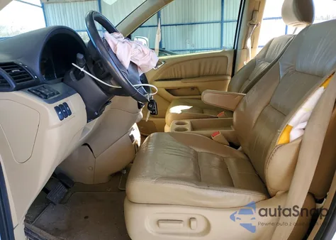 2010 Honda Odyssey Touring z USA, uszkodzony, nr VIN 5FNRL3H9XAB069199